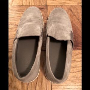 Vince Women’s tan suede slip on sneakers 10